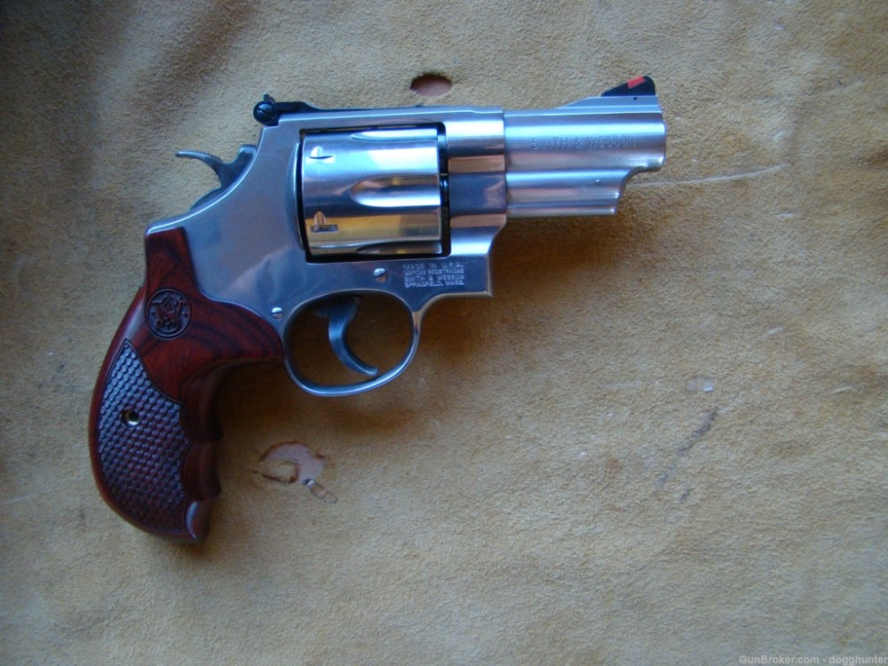 SMITH & WESSON REVOLVER MODEL 629 DELUXE .44 MAG 3" BARREL-img-1