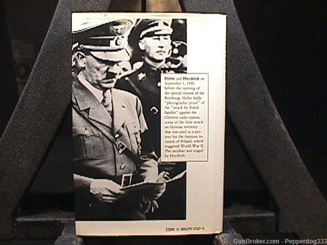 1982 Edition of ReinHard Heydrich Complete with it's Original Jacket-img-1