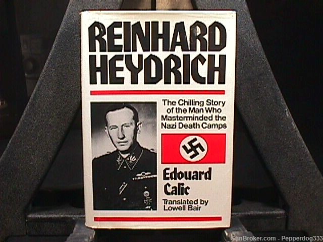 1982 Edition of ReinHard Heydrich Complete with it's Original Jacket-img-0