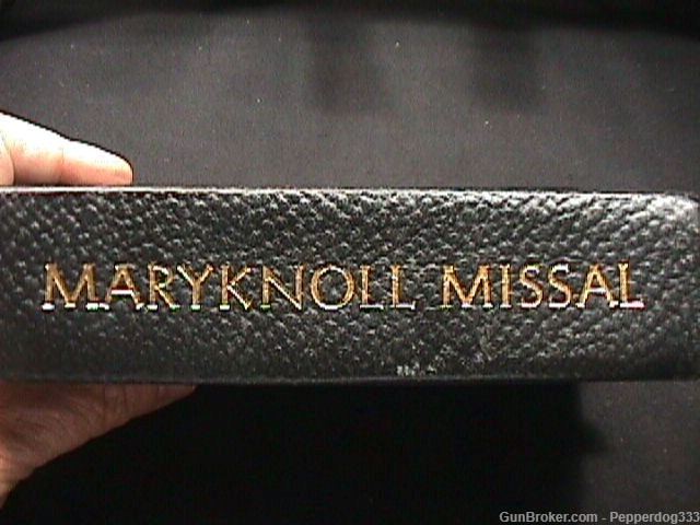 Mary Knoll Missal in English & German Complete & Nice-img-0