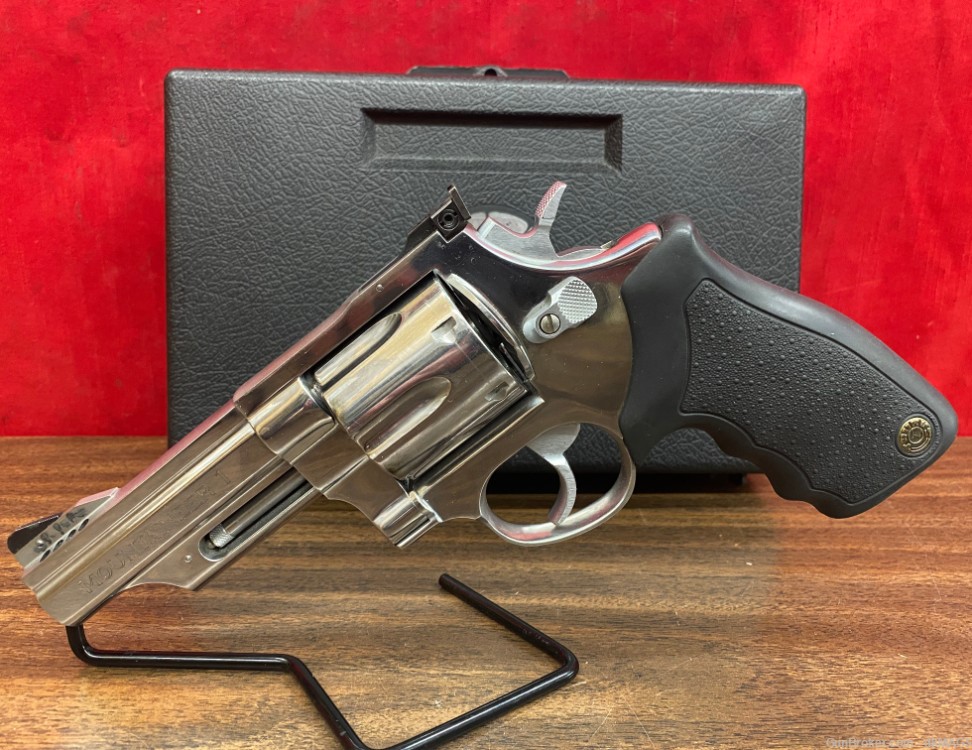 Taurus Model 44 Mountaineer 1 .44 Magnum 6 Shot Stainless Steel Revolver -img-0