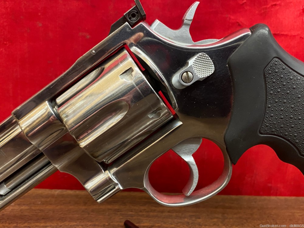 Taurus Model 44 Mountaineer 1 .44 Magnum 6 Shot Stainless Steel Revolver -img-4