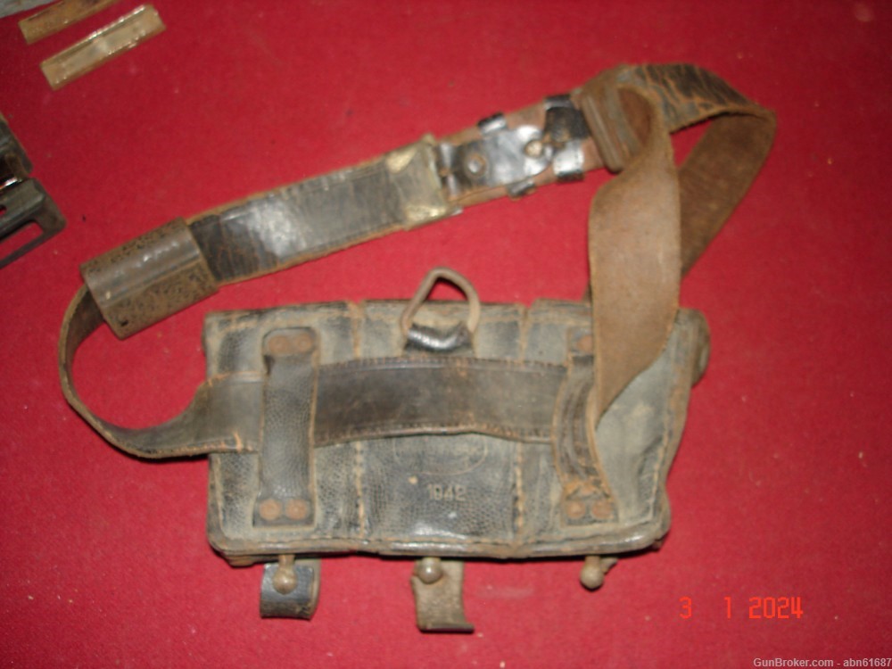 WWII German 1942 dated K98 ammo pouch, belt, mauser parts, ammo clips lot-img-6