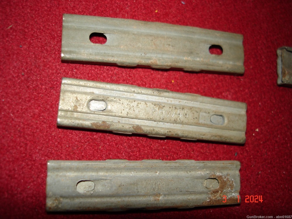 WWII German 1942 dated K98 ammo pouch, belt, mauser parts, ammo clips lot-img-3