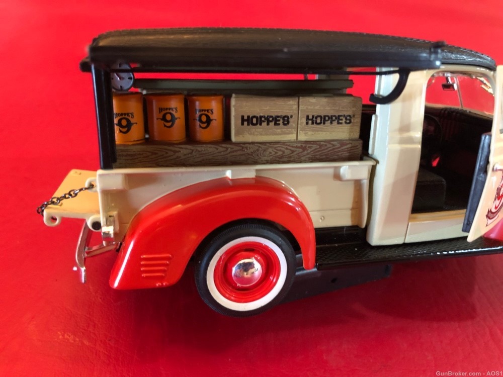 Ertl 1947 Hoppe’s 100 Year Anniversary Dodge Canopy Delivery Truck 21135-P -img-5