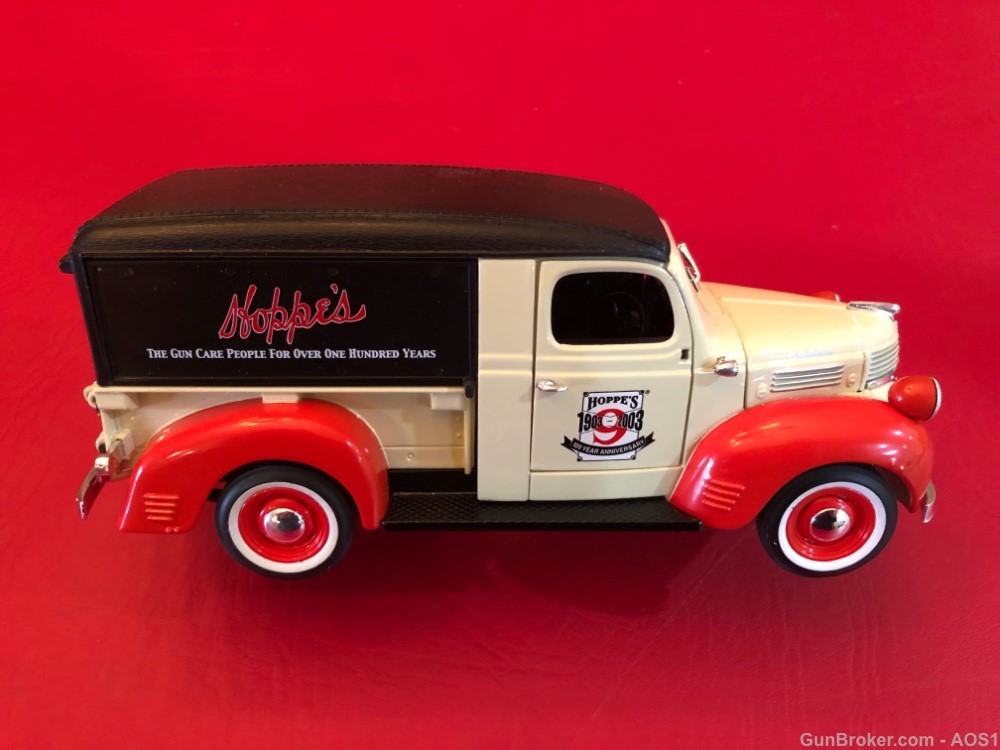 Ertl 1947 Hoppe’s 100 Year Anniversary Dodge Canopy Delivery Truck 21135-P -img-10