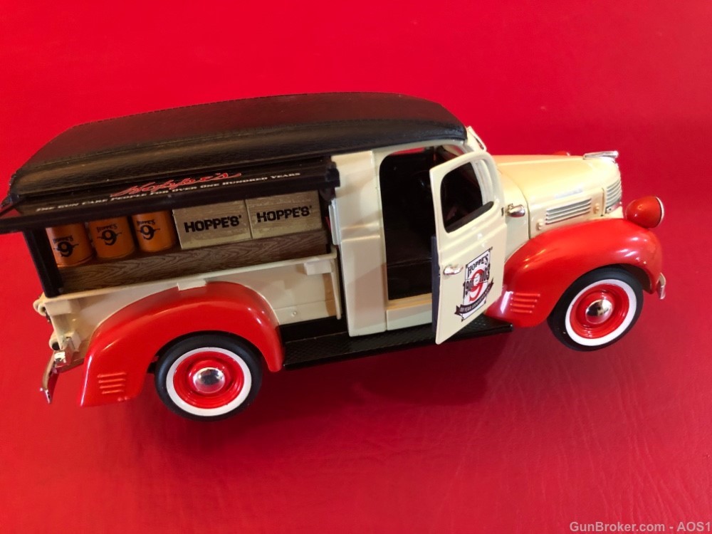 Ertl 1947 Hoppe’s 100 Year Anniversary Dodge Canopy Delivery Truck 21135-P -img-11