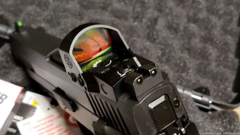 Sig 320 X-Full Romeo1 RedDot night sights 4.7" 9mm. 2-10rd mags -img-4