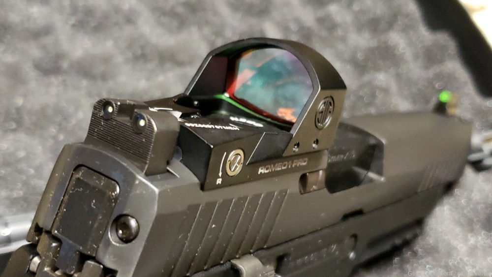 Sig 320 X-Full Romeo1 RedDot night sights 4.7" 9mm. 2-10rd mags -img-5