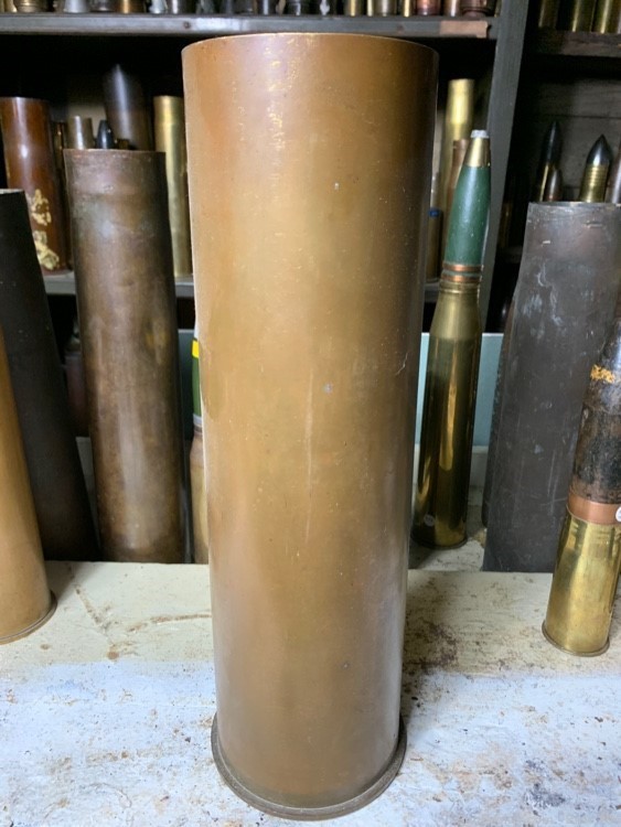 Mint. WW2 1944 US 105mm M14 shellcase-img-0
