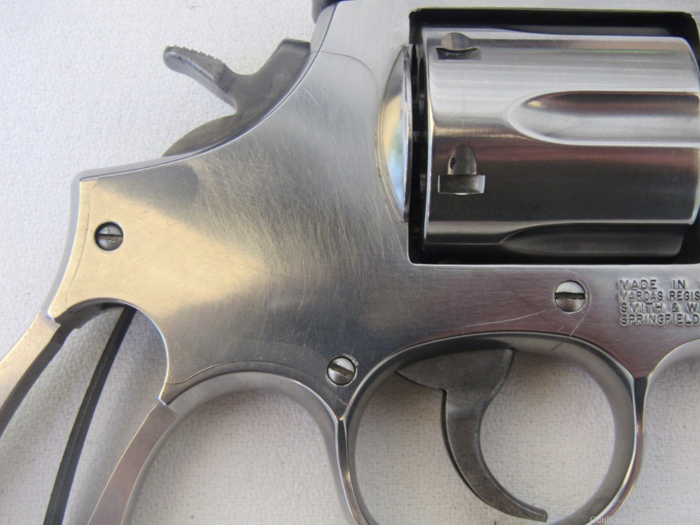 Smith & Wesson Model 686-5 Combat Magnum, 6" Barrel, Adjustable Front Sight-img-23