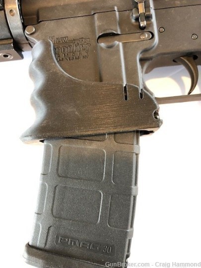 AR15 Tactical MAG Well Grip -img-0