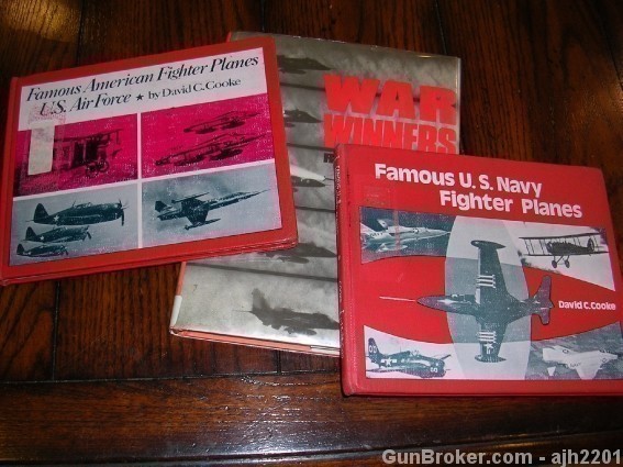 WW II Fighter airplanes, 3 books-img-0