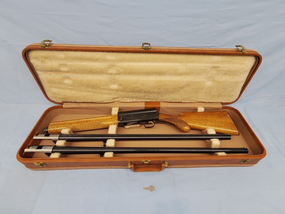 BROWNING A5 12 GA. 2 3/4'' TWO BARREL SET WITH CASE-img-0