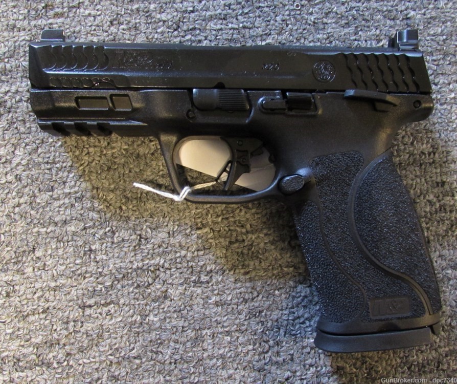 Smith & Wesson M&P 2.0 10 MM pistol-img-1