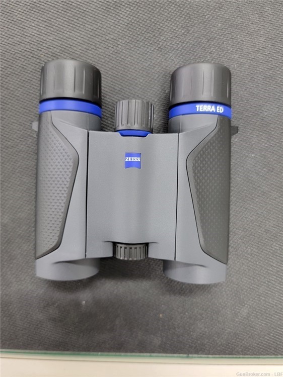 Zeiss Terra ED Pocket 10x25 Binoculars-img-3