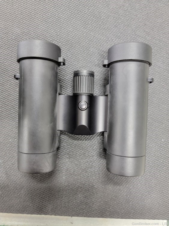 LEICA Ultravid 8x20 BR AquaDura Binocular-img-1