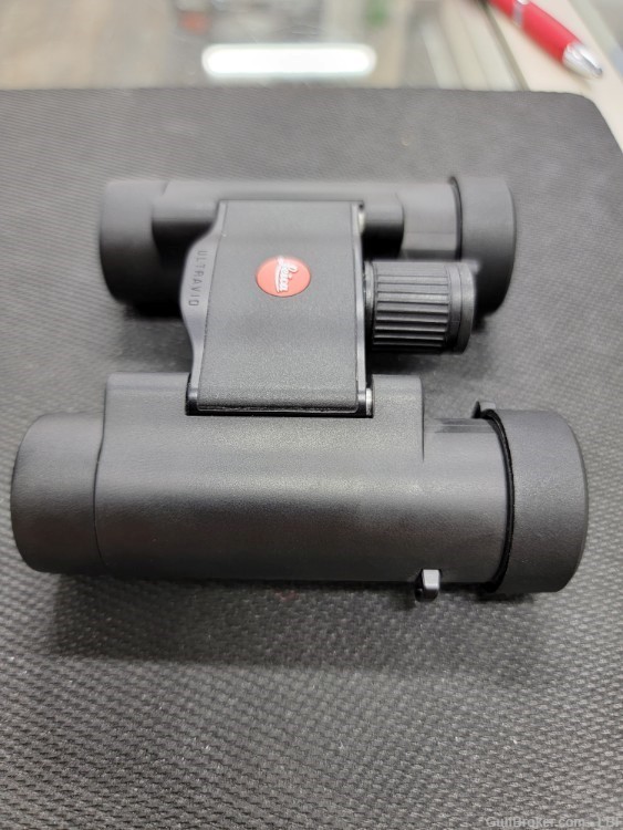 LEICA Ultravid 8x20 BR AquaDura Binocular-img-2