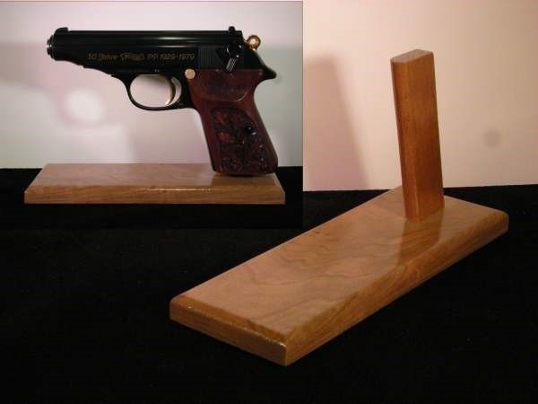 Walther PP 9mm Kurz Pistol Stand -img-0