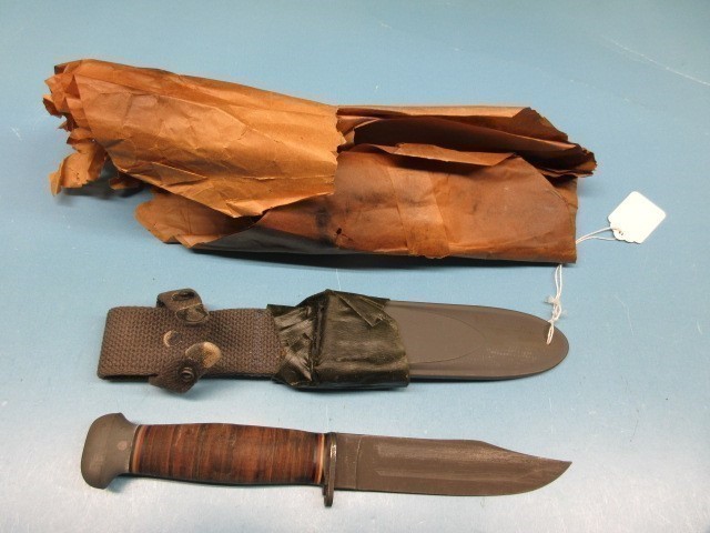 US WWII PAL MARK 1 FIGHTING KNIFE WITH SCABBARD UNISSUED WITH WRAPPER-img-0
