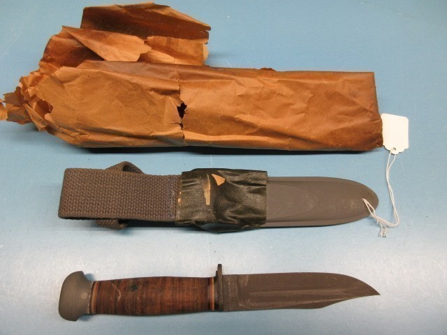 US WWII PAL MARK 1 FIGHTING KNIFE WITH SCABBARD UNISSUED WITH WRAPPER-img-1