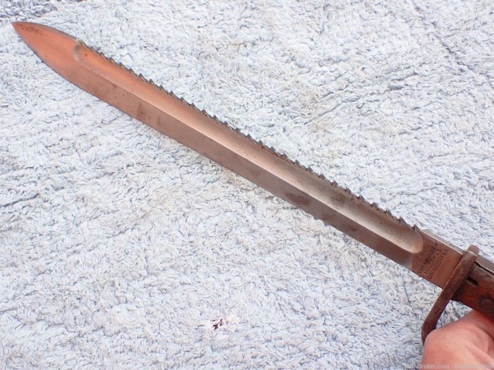 IMPERIAL GERMAN WWI BUTCHER SAW BACK BLADE BAYONET WITH SCABBARD DATED 1916-img-20