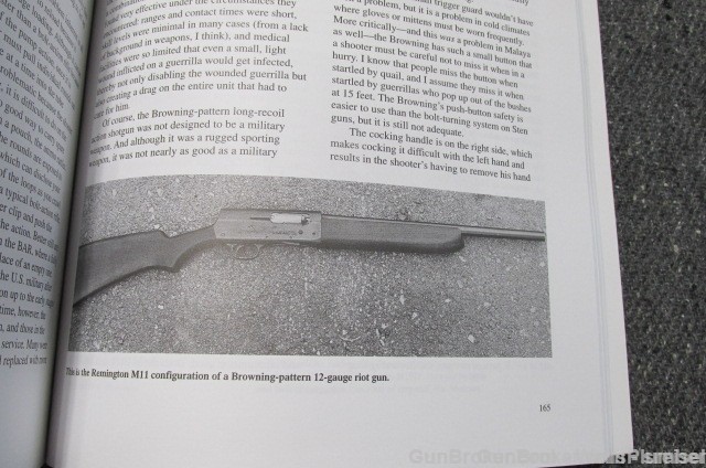 THE FIGHTING SUBMACHINE GUN, MACHINE PISTOL AND SHOTGUN REFERENCE BOOK-img-9