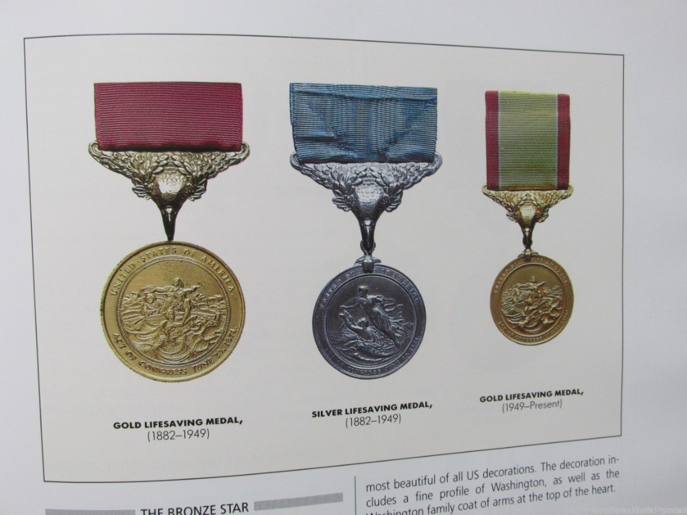 AMERICAN MILITARY INSIGNIA, MEDALS AND DECORATIONS BY FOWLER AND KERRIGAN -img-14