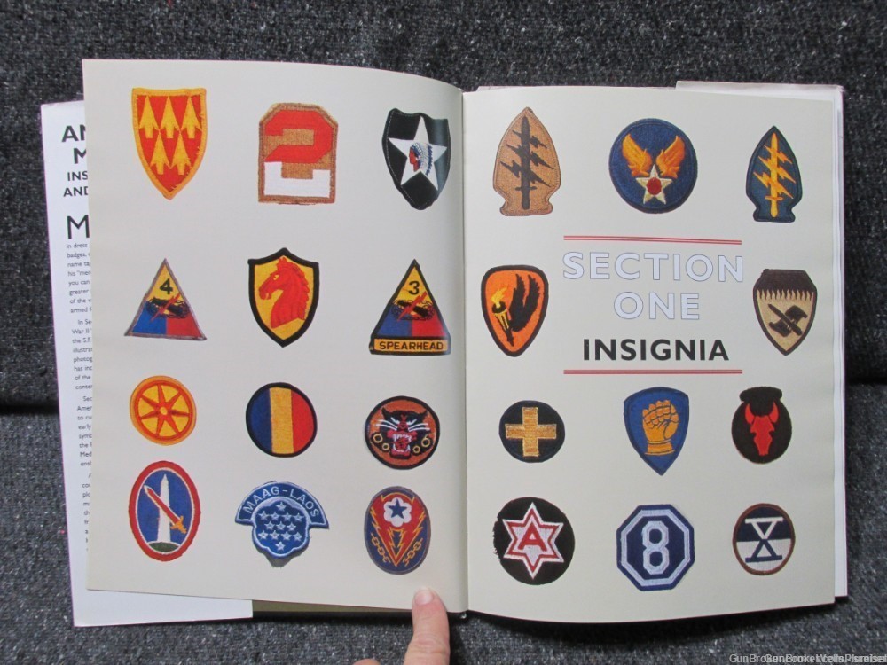 AMERICAN MILITARY INSIGNIA, MEDALS AND DECORATIONS BY FOWLER AND KERRIGAN -img-5