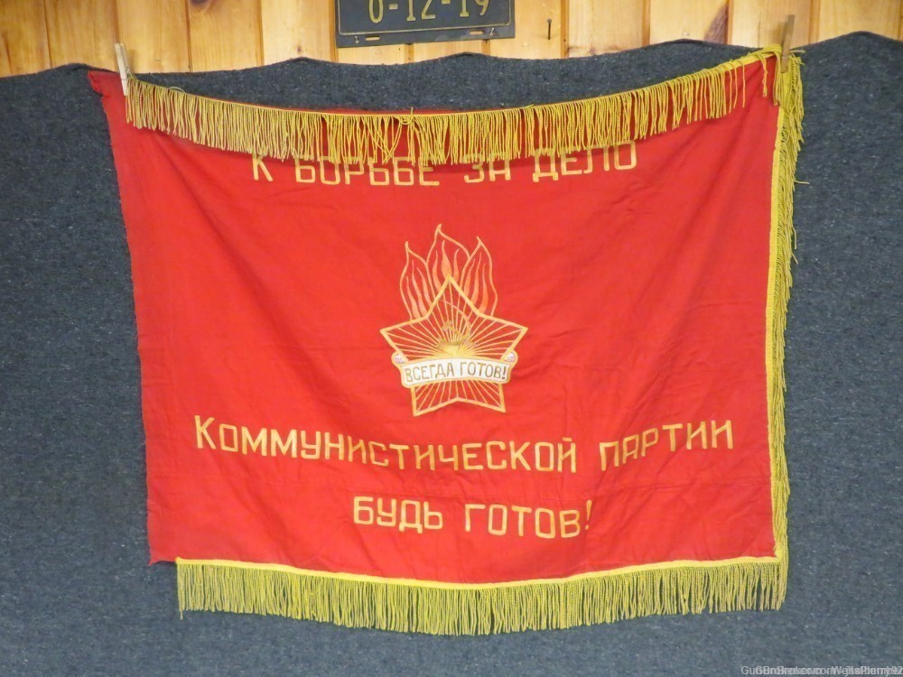 RUSSIAN SOVIET COLD WAR YOUNG PIONEERS FLAG ORIGINAL EXCELLENT CONDITION-img-0