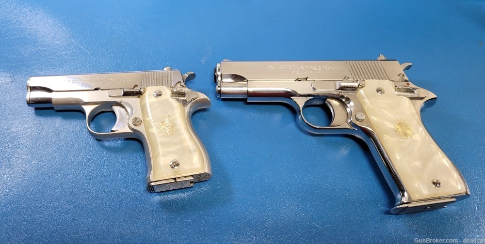 Spectacular Set of 2 Star Pistols BM & DK in Display Case + Original Boxes -img-0