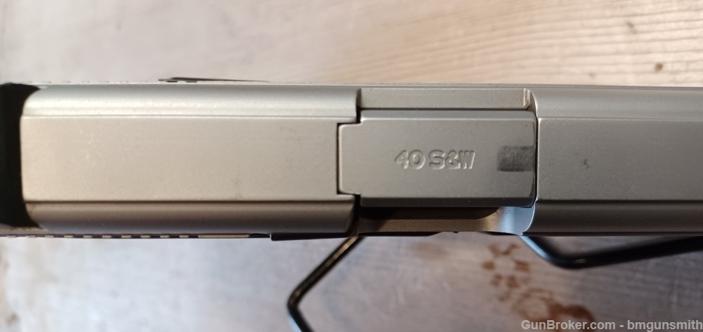 Smith & Wesson SW40VE .40 S&W-img-14