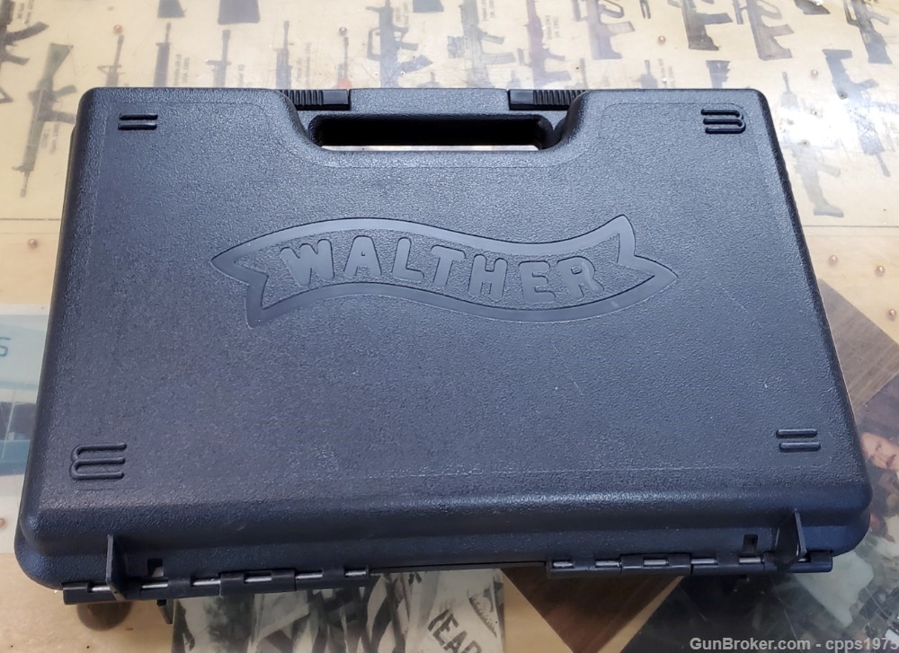 Walther PPQ M2 BLK 22LR 12+1 Germany w/case & extra mag-img-15