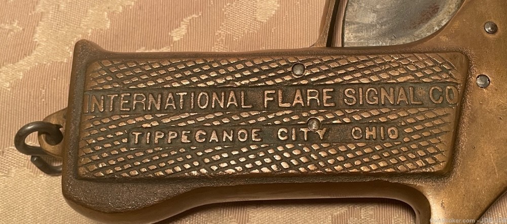 Antique WW II International Flare Signal Co Flare Gun, 1943-img-4