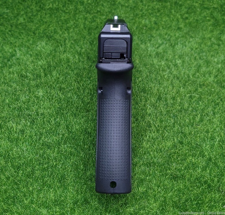 Umarex Glock 17 Gen 4 6mm CO2 Semi-Auto Airsoft Pistol, 23 Rounds - 2276318-img-2