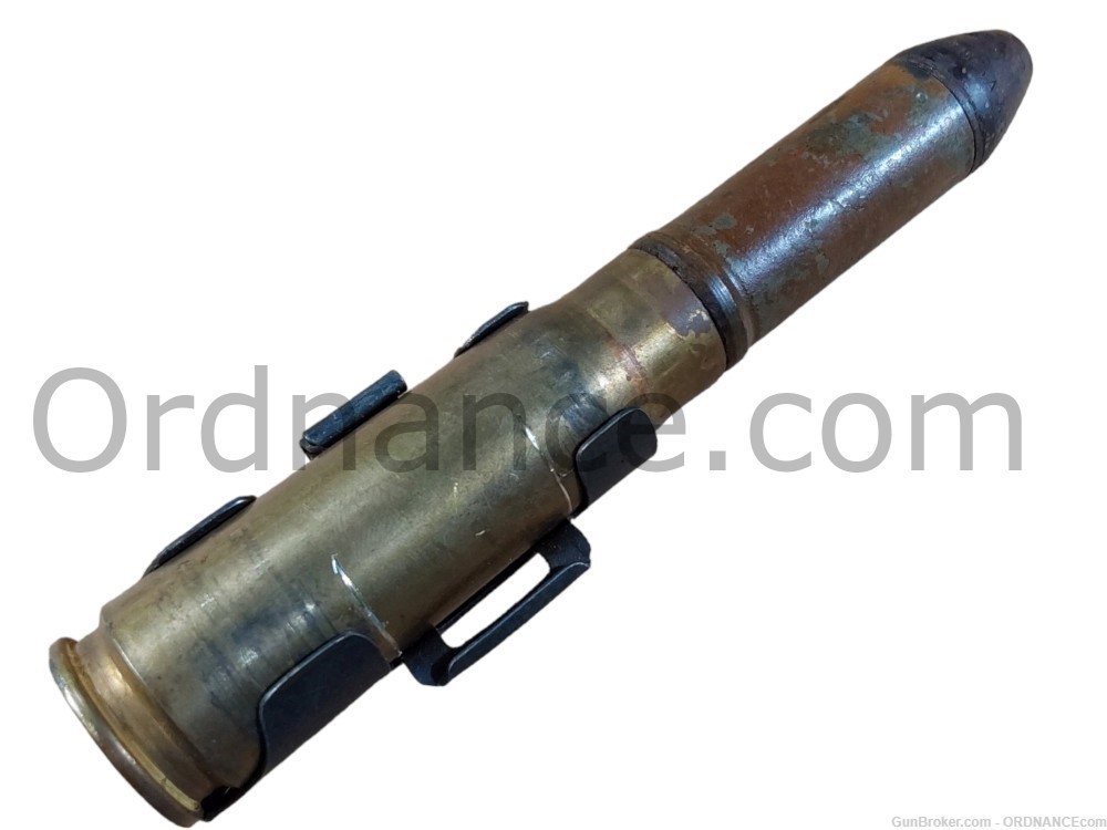 20mm German WWII H.E.M. round with link MG151/20 Autocannon 20x82mm shell -img-0