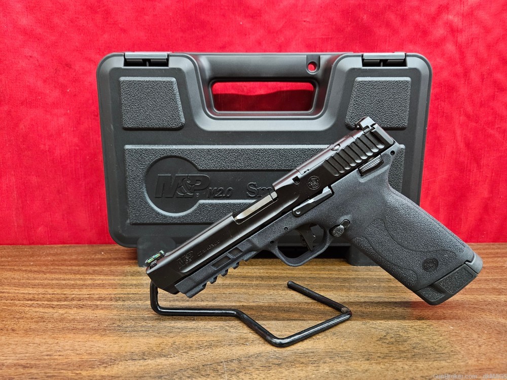 Smith & Wesson M&P 22 WRM Pistol 4.5in Barrel 30 Round .22Mag Magazines-img-0