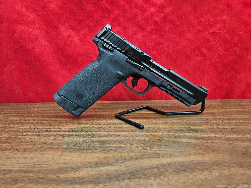 Smith & Wesson M&P 22 WRM Pistol 4.5in Barrel 30 Round .22Mag Magazines-img-7