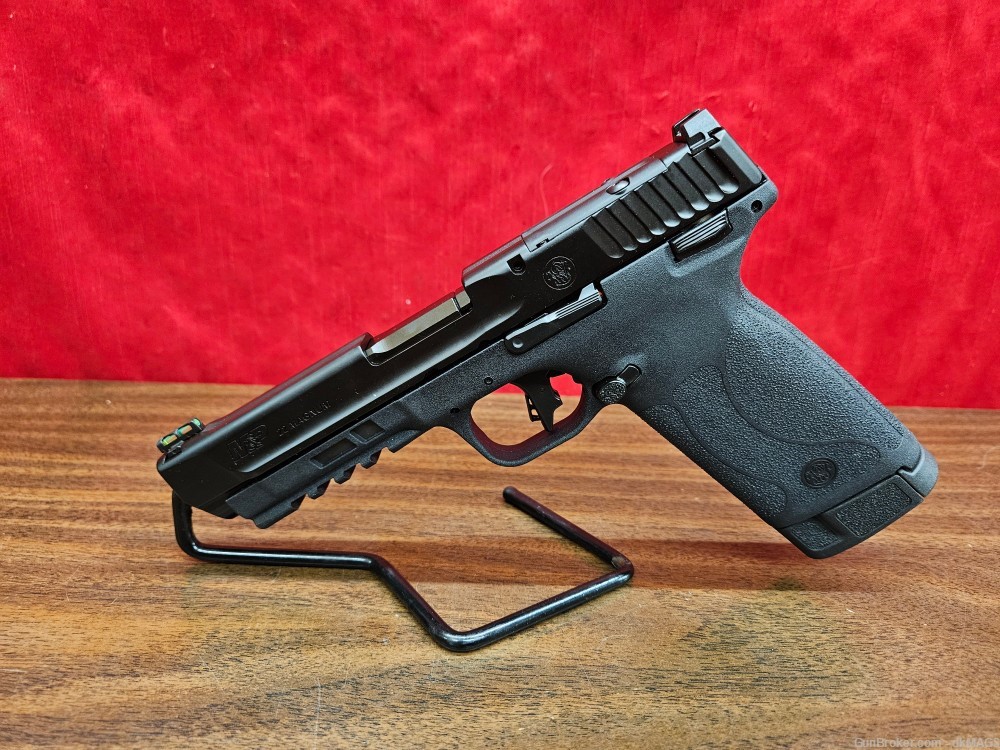 Smith & Wesson M&P 22 WRM Pistol 4.5in Barrel 30 Round .22Mag Magazines-img-1