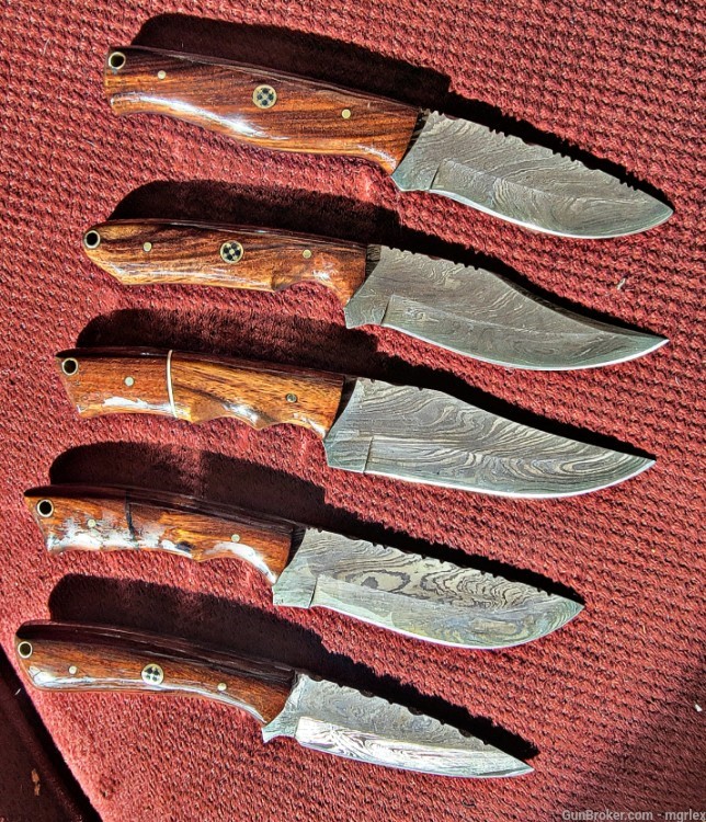 Damascus FULL TANG skinners. Rosewood or Olive wood -img-2