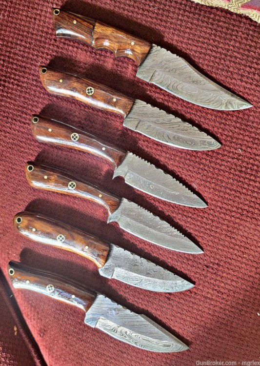 Damascus FULL TANG skinners. Rosewood or Olive wood -img-1