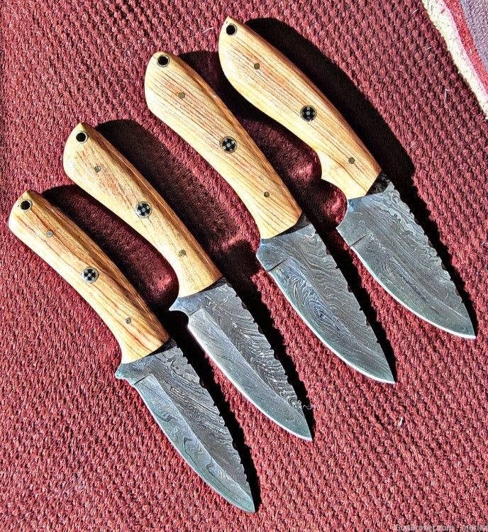 Damascus FULL TANG skinners. Rosewood or Olive wood -img-8