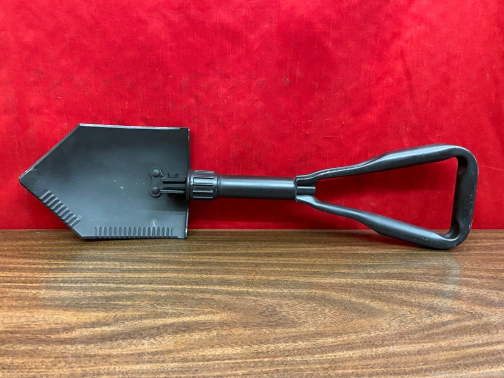 USGI Folding Entrenching Tool With Rubber Miltiary Surplus Carrier Case -img-3