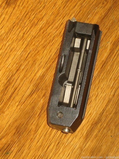 Remington 870 12ga (Bolt Complete)-img-4