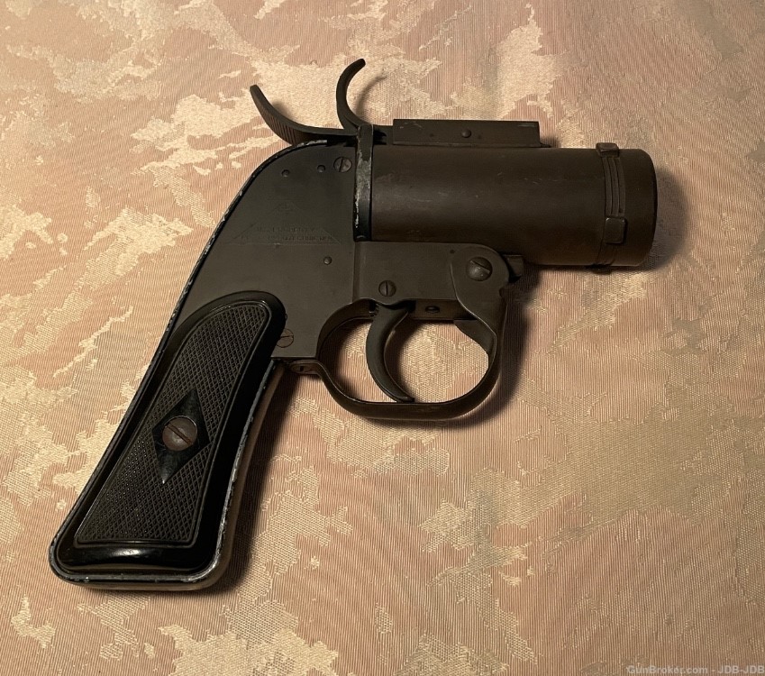 Antique WW II US Signal/Flare Pistol with Rare Leather Holster-img-0