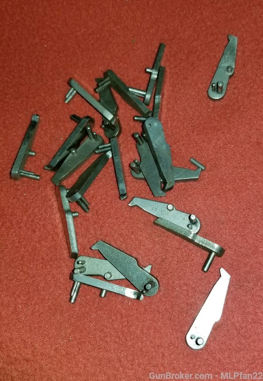 lot of 20 Smith & Wesson K frame hands original parts-img-0