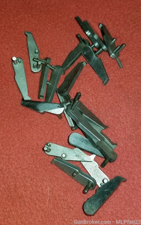 lot of 20 Smith & Wesson K frame hands original parts-img-1
