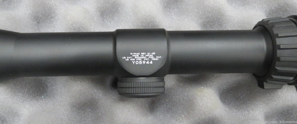 Trijicon AccuPoint 3-9x40, Standard w/Green Dot Reticle TR20-1G, used-img-3