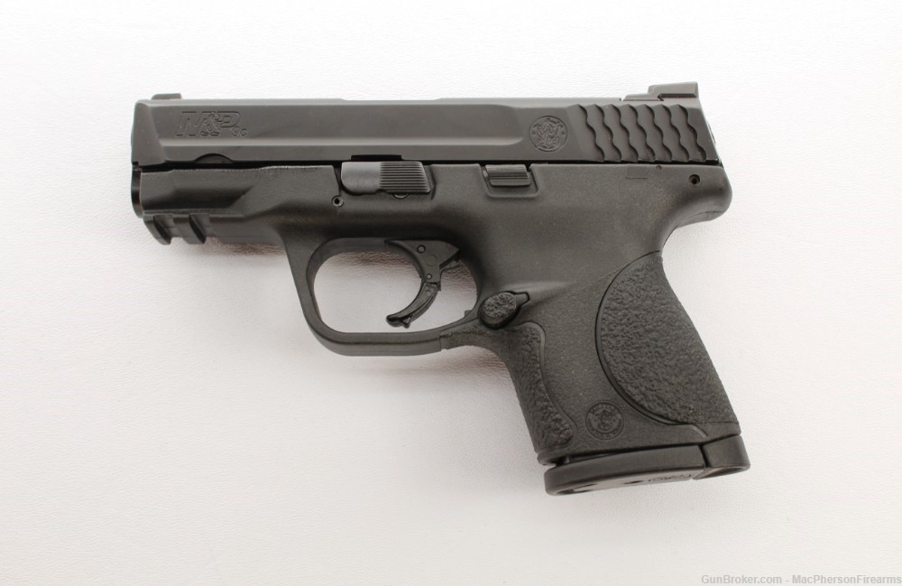 Smith & Wesson M&P9c Shield Semi-Auto Pistol 9x19 -img-5