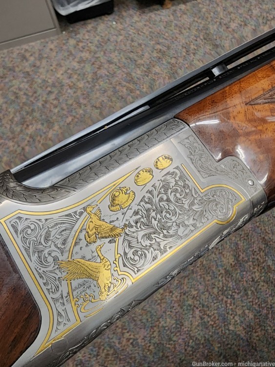 Browning Citori Golden Clays Sporting 32" recoil reduction porting -img-14